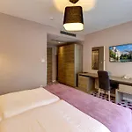 Eden 4*