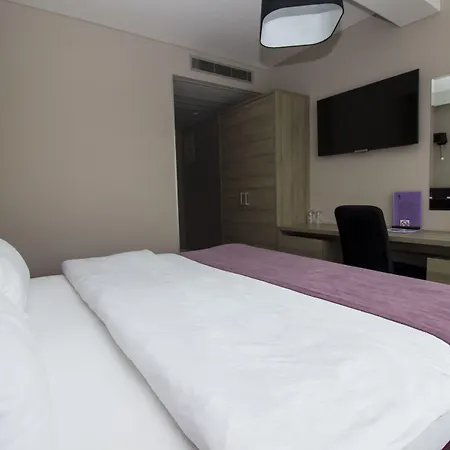 מלון Eden מוסטר