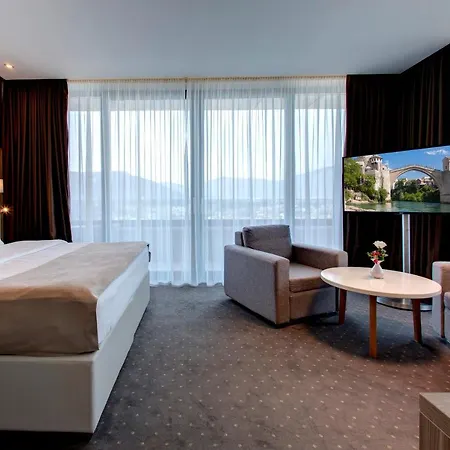 エデン 4* モスタル