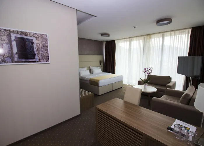 Ξενοδοχείο Eden Μόσταρ